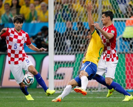 Fred penalty Brazil Croatia