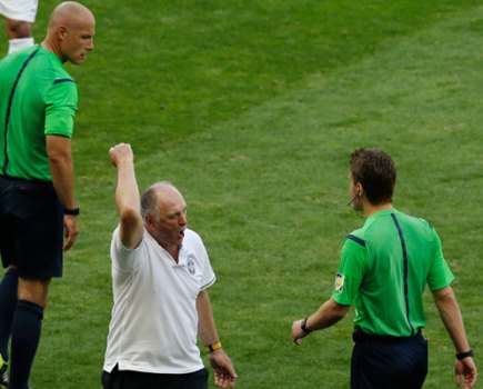 Luiz Felipe Scolari and Howard Webb