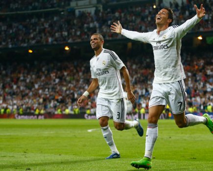 Cristiano Ronaldo celebrates