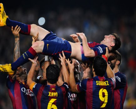 Lionel Messi breaks record