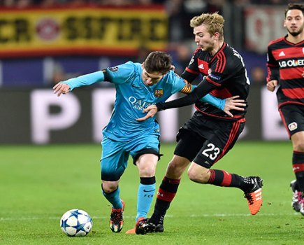 messi barcelona bayer leverkusen