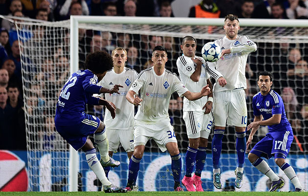 Willian free-kick