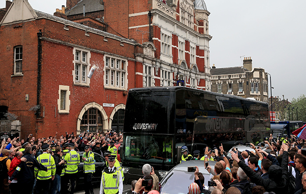 Manchester United coach