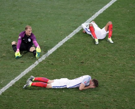 England 1 Iceland 2