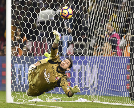 Gianluigi Donnarumma Milan v Juventus