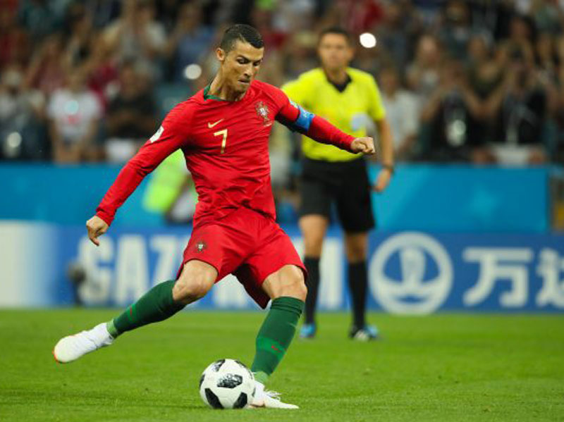 Ronaldo stunning free-kick